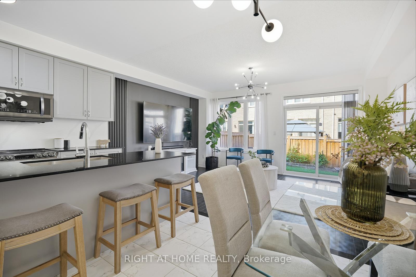 Photo 25 of 16 Angelfish Road, Brampton, Northwest Brampton — HOMEH