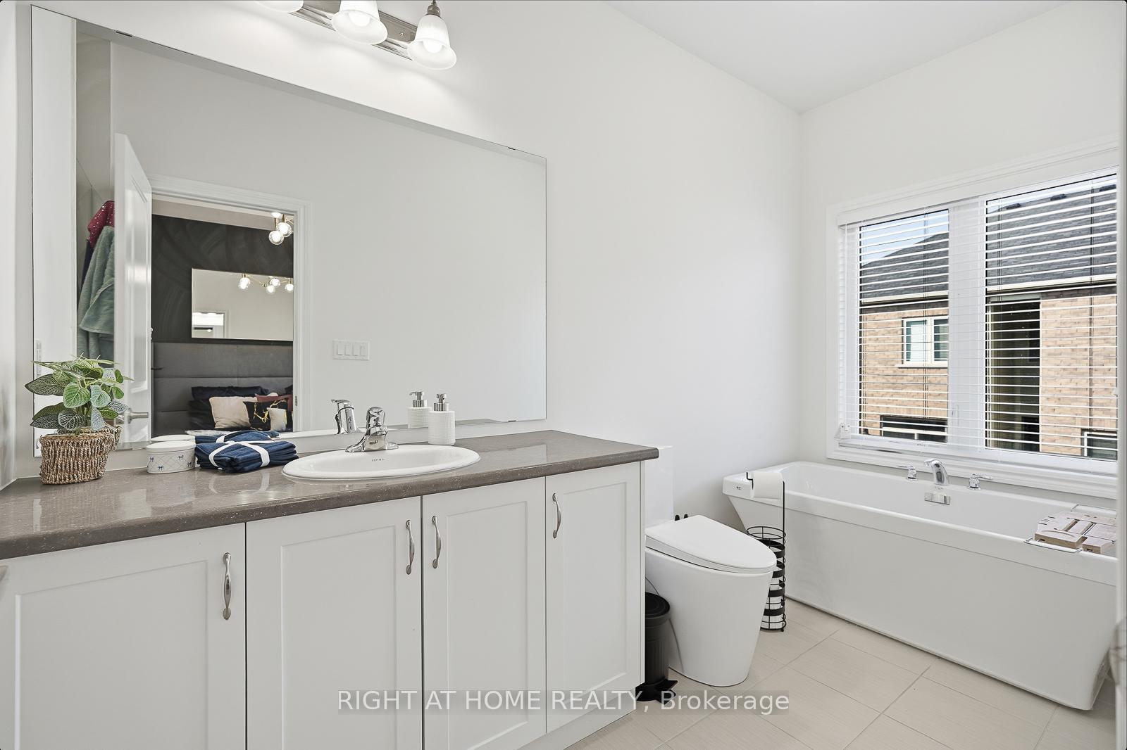 Photo 31 of 16 Angelfish Road, Brampton, Northwest Brampton — HOMEH