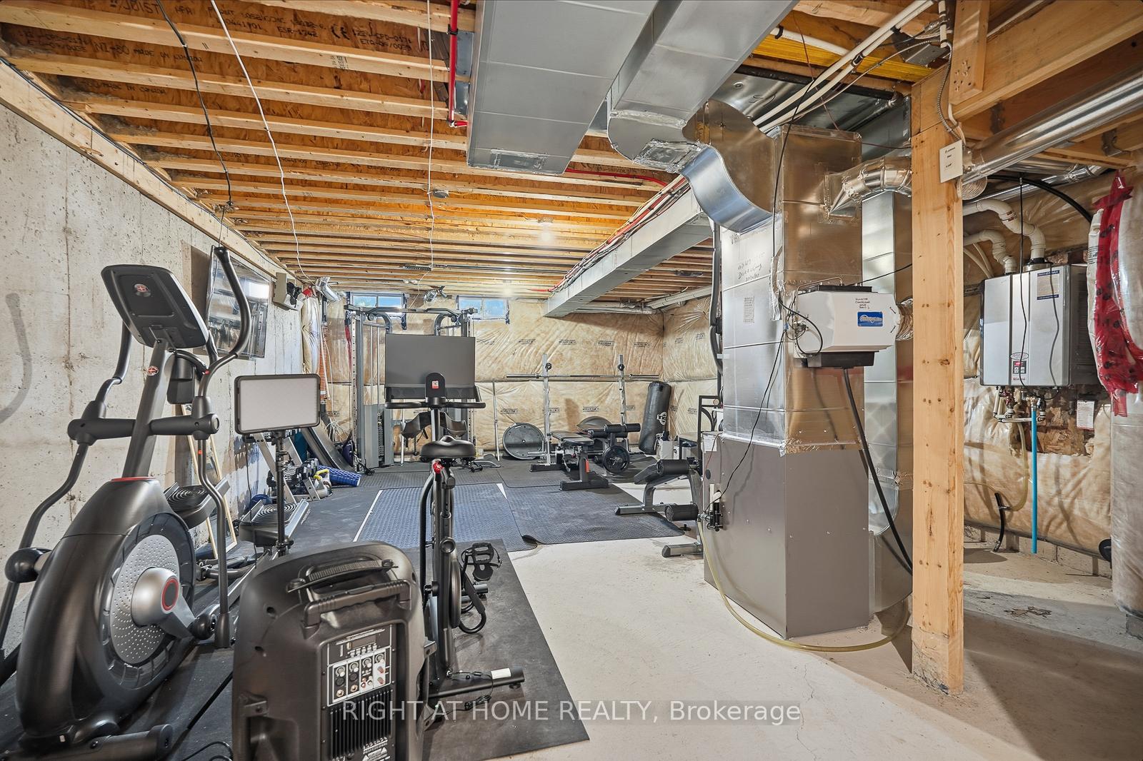 Photo 40 of 16 Angelfish Road, Brampton, Northwest Brampton — HOMEH