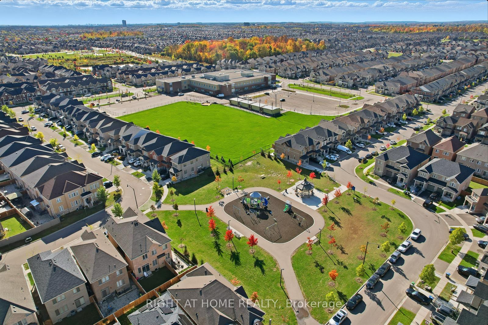 Photo 47 of 16 Angelfish Road, Brampton, Northwest Brampton — HOMEH