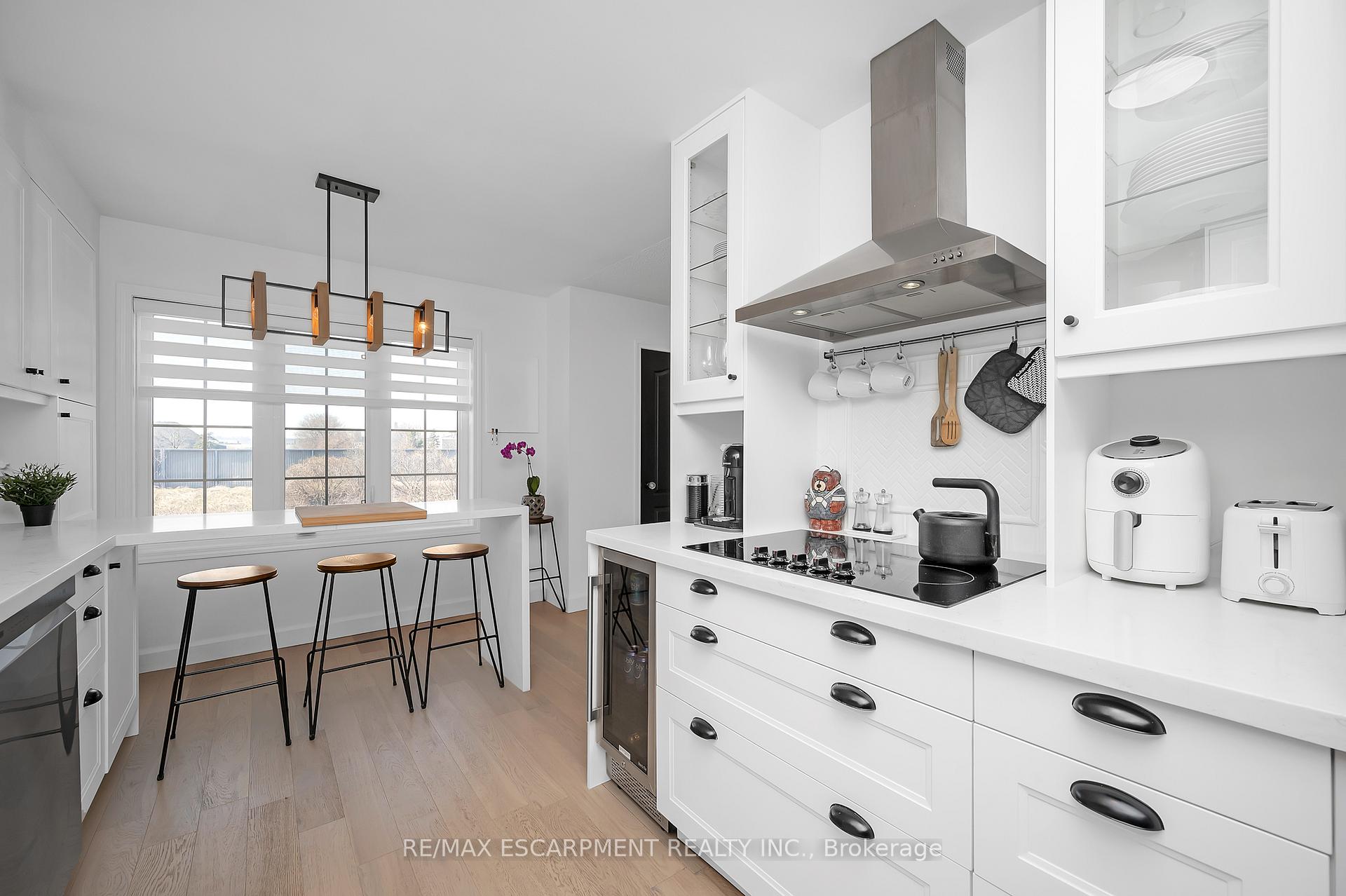 Photo 37 of Unit 64, 470 Beach Boulevard, Hamilton, Hamilton Beach — HOMEH