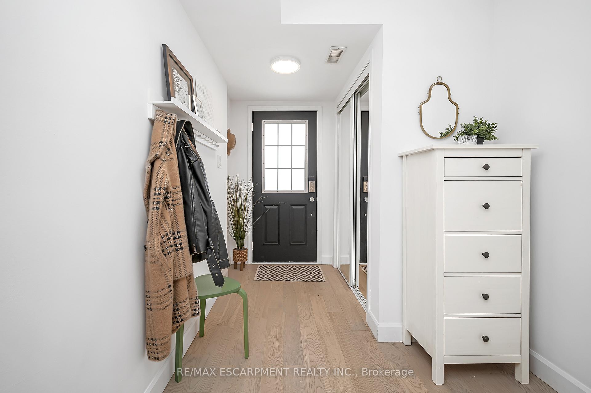 Photo 6 of Unit 64, 470 Beach Boulevard, Hamilton, Hamilton Beach — HOMEH