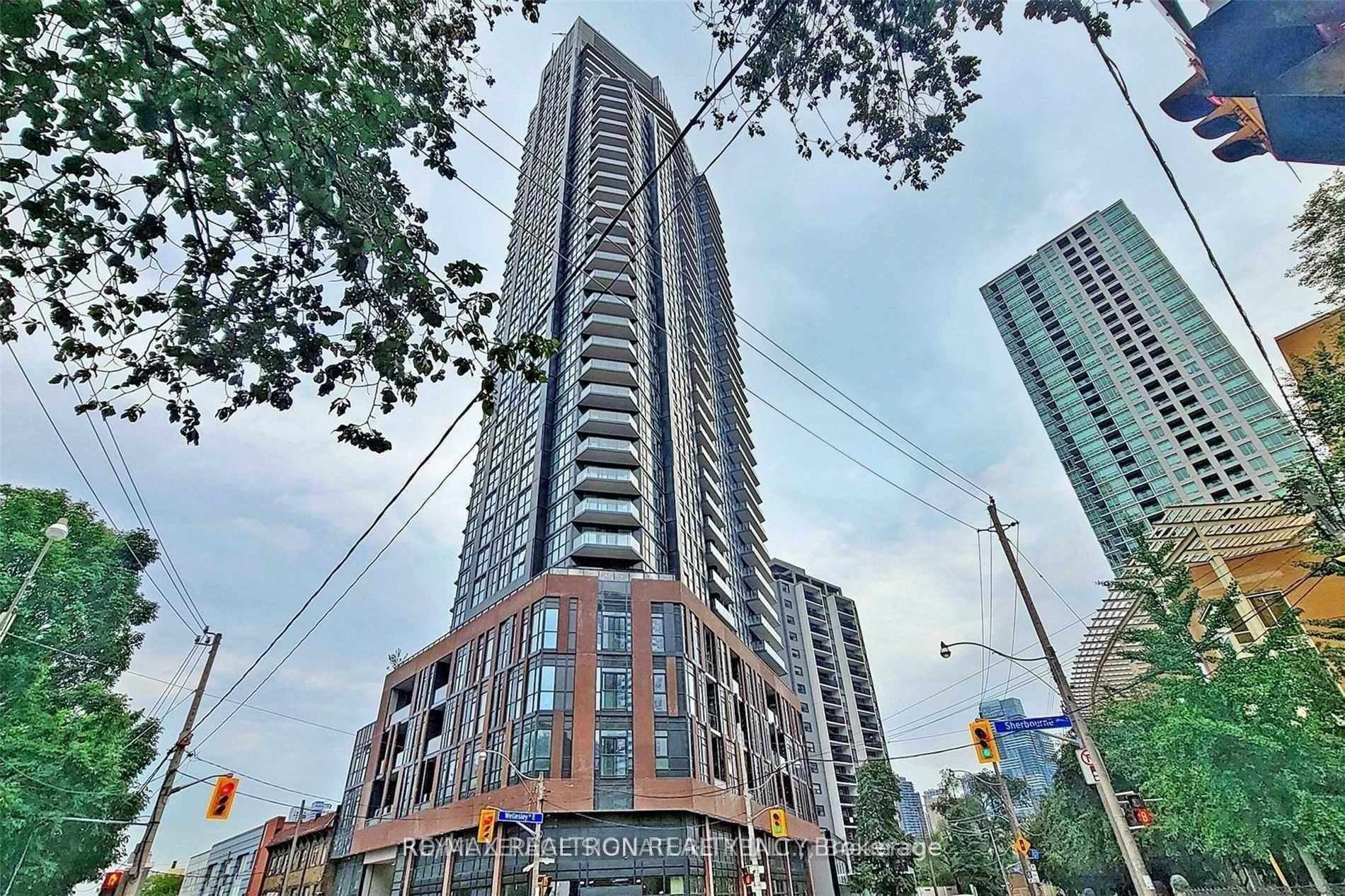 Front of Unit 407, 159 Wellesley Street E