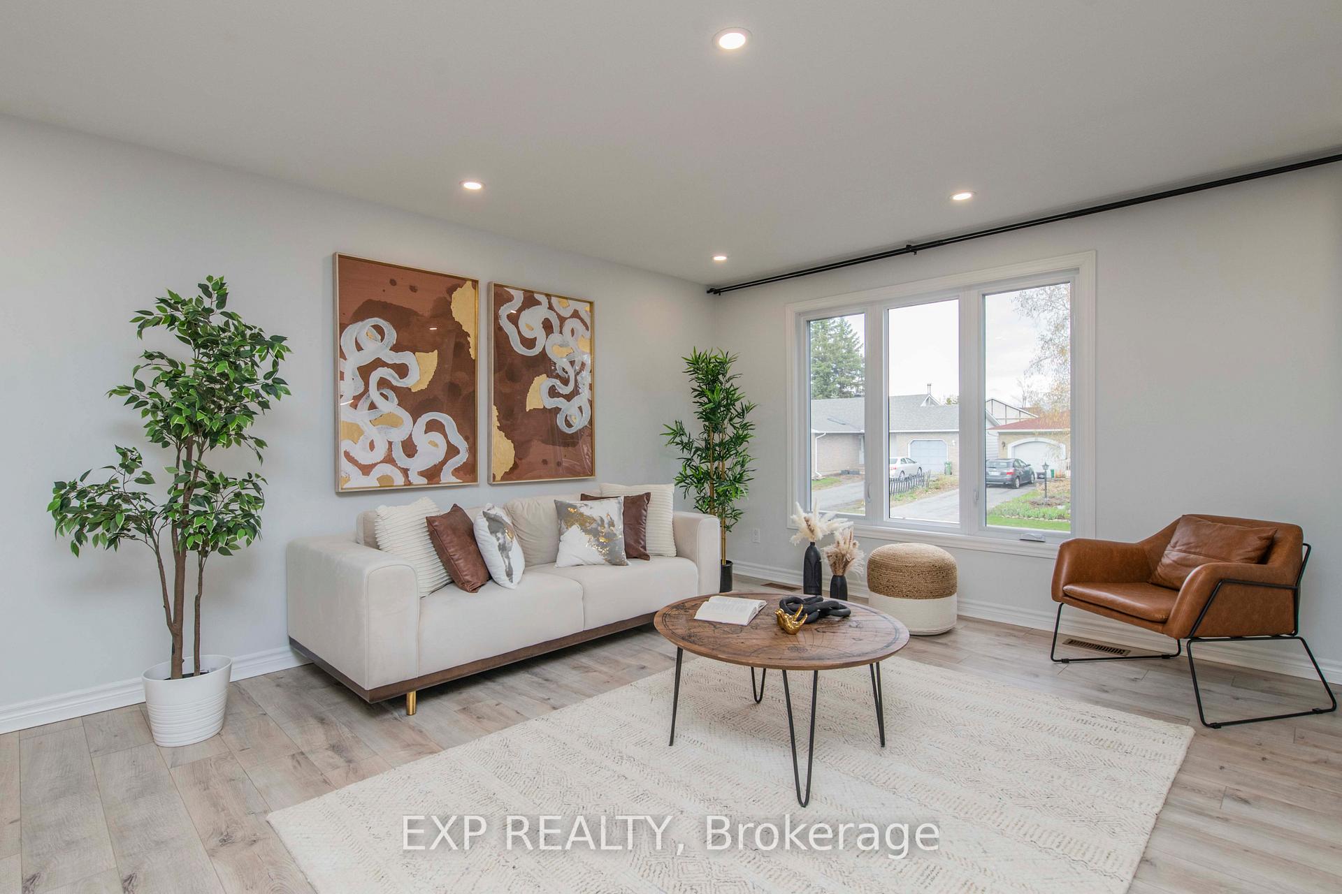 Photo 7 of 15 Kadeer Way, Ottawa, Barrhaven - Knollsbrook — HOMEH