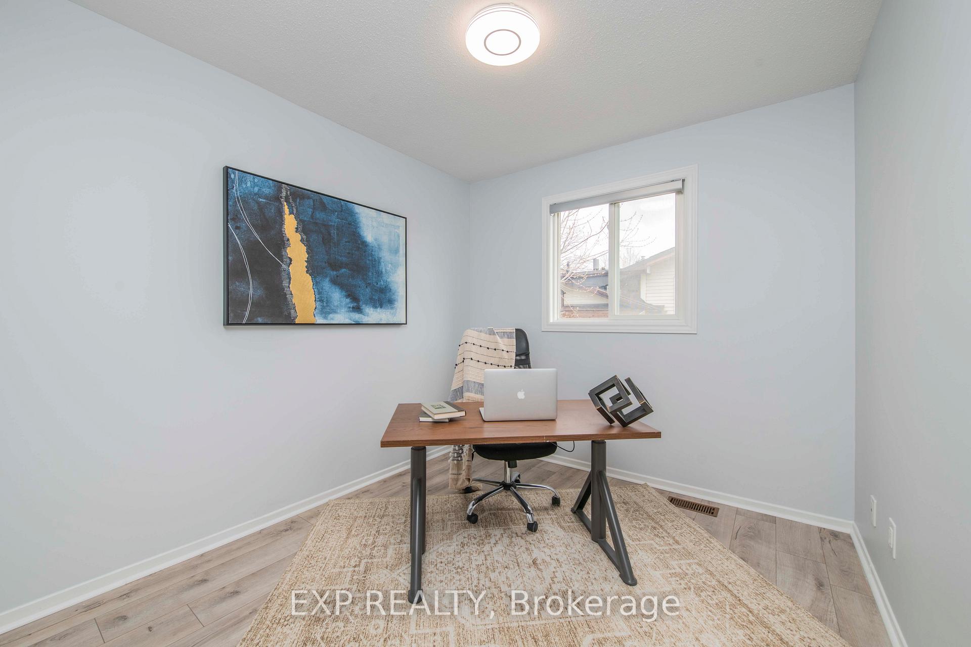Photo 11 of 15 Kadeer Way, Ottawa, Barrhaven - Knollsbrook — HOMEH