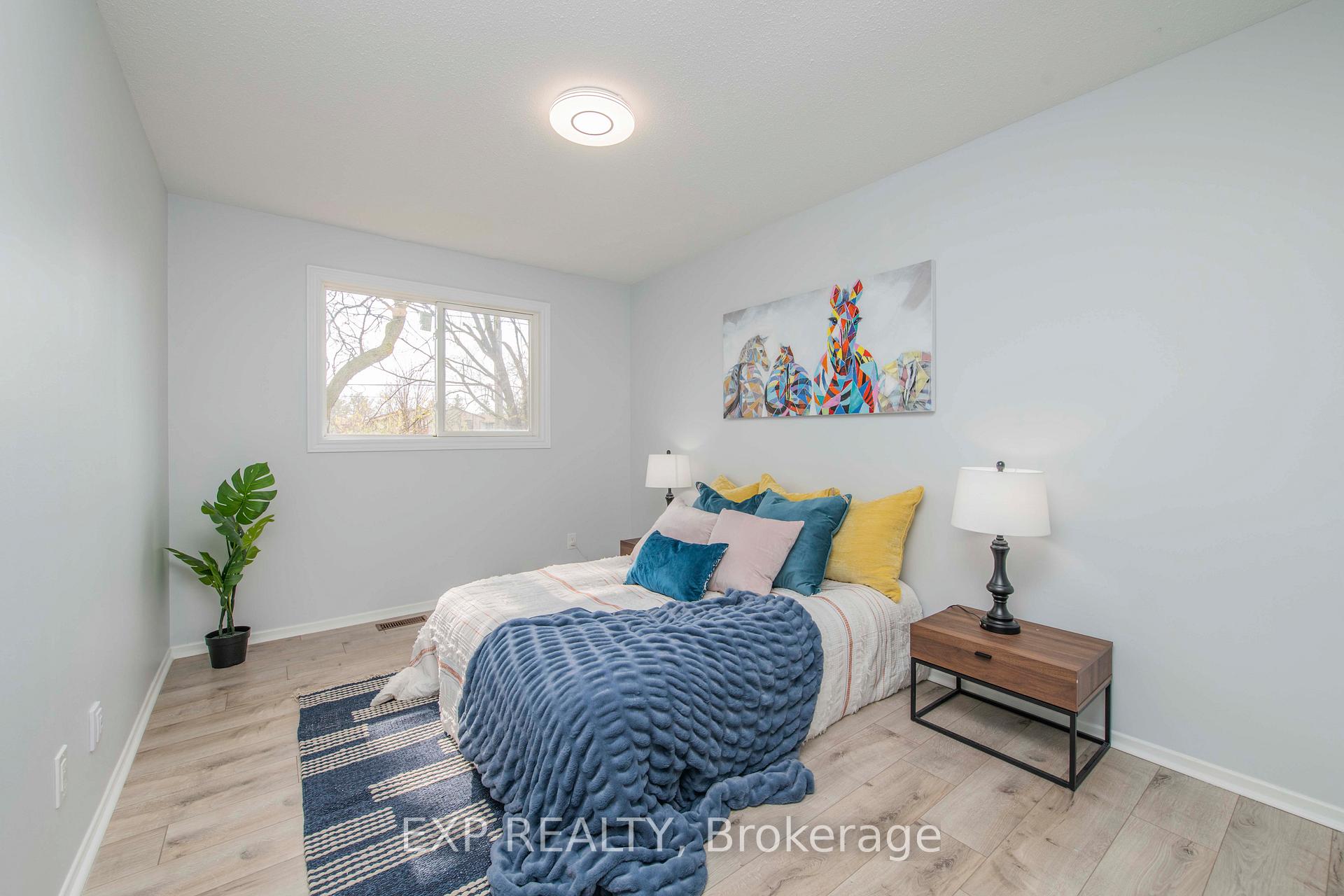 Photo 12 of 15 Kadeer Way, Ottawa, Barrhaven - Knollsbrook — HOMEH