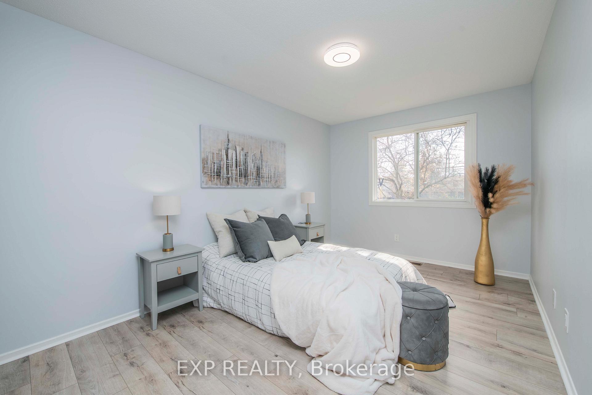 Photo 14 of 15 Kadeer Way, Ottawa, Barrhaven - Knollsbrook — HOMEH