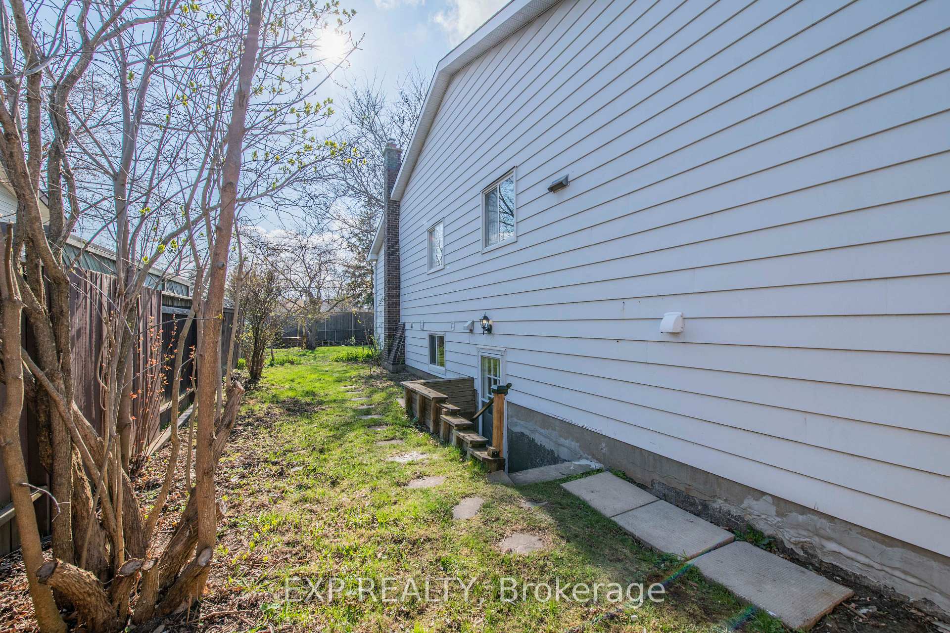 Photo 25 of 15 Kadeer Way, Ottawa, Barrhaven - Knollsbrook — HOMEH