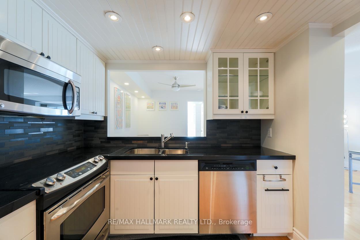 Photo 3 of Unit 513, 268 Ridley Boulevard, Toronto, Bedford Park-Nortown — HOMEH