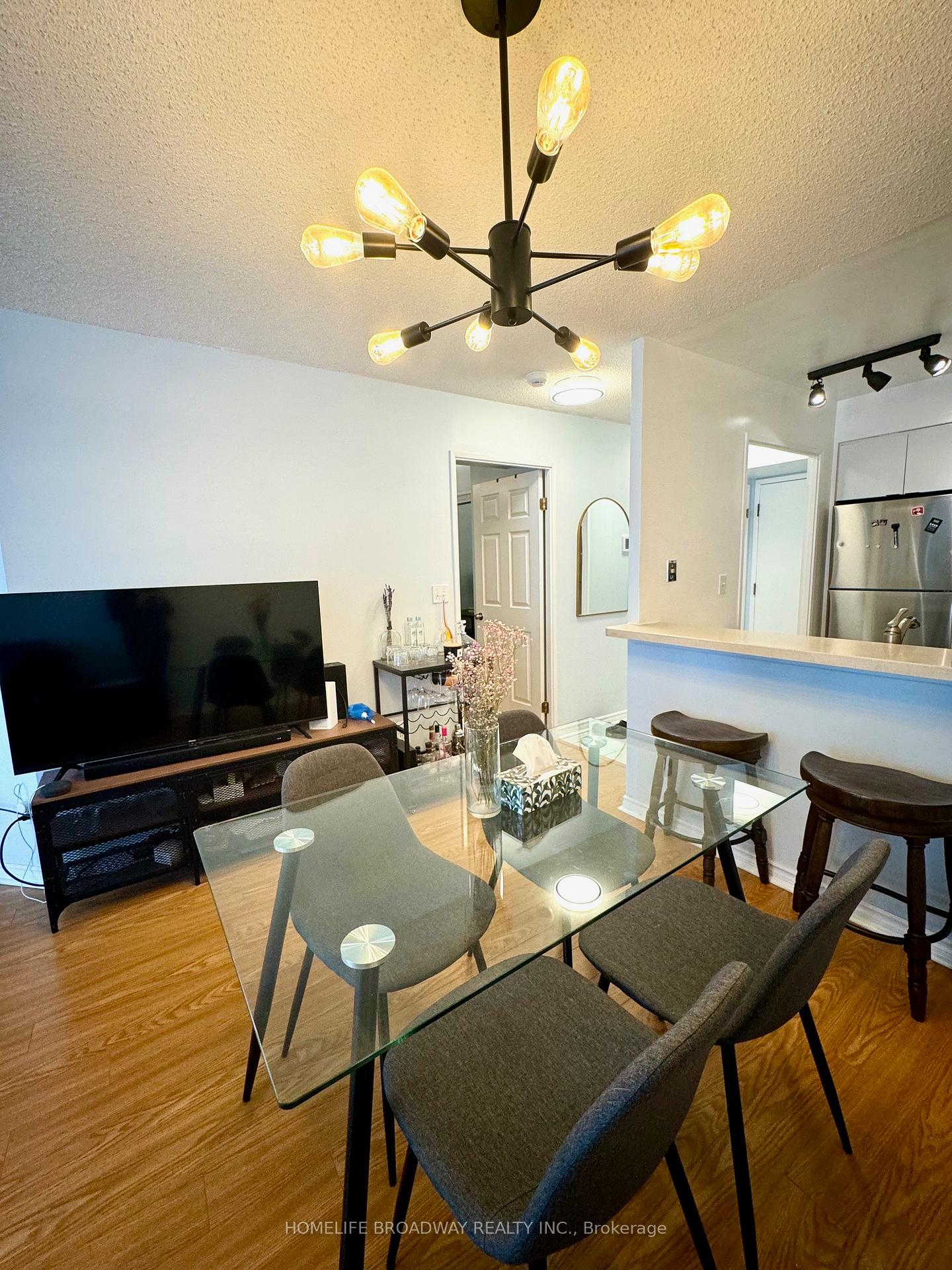 Photo 11 of Unit 809, 7 Carlton Street, Toronto, Church-Yonge Corridor — HOMEH