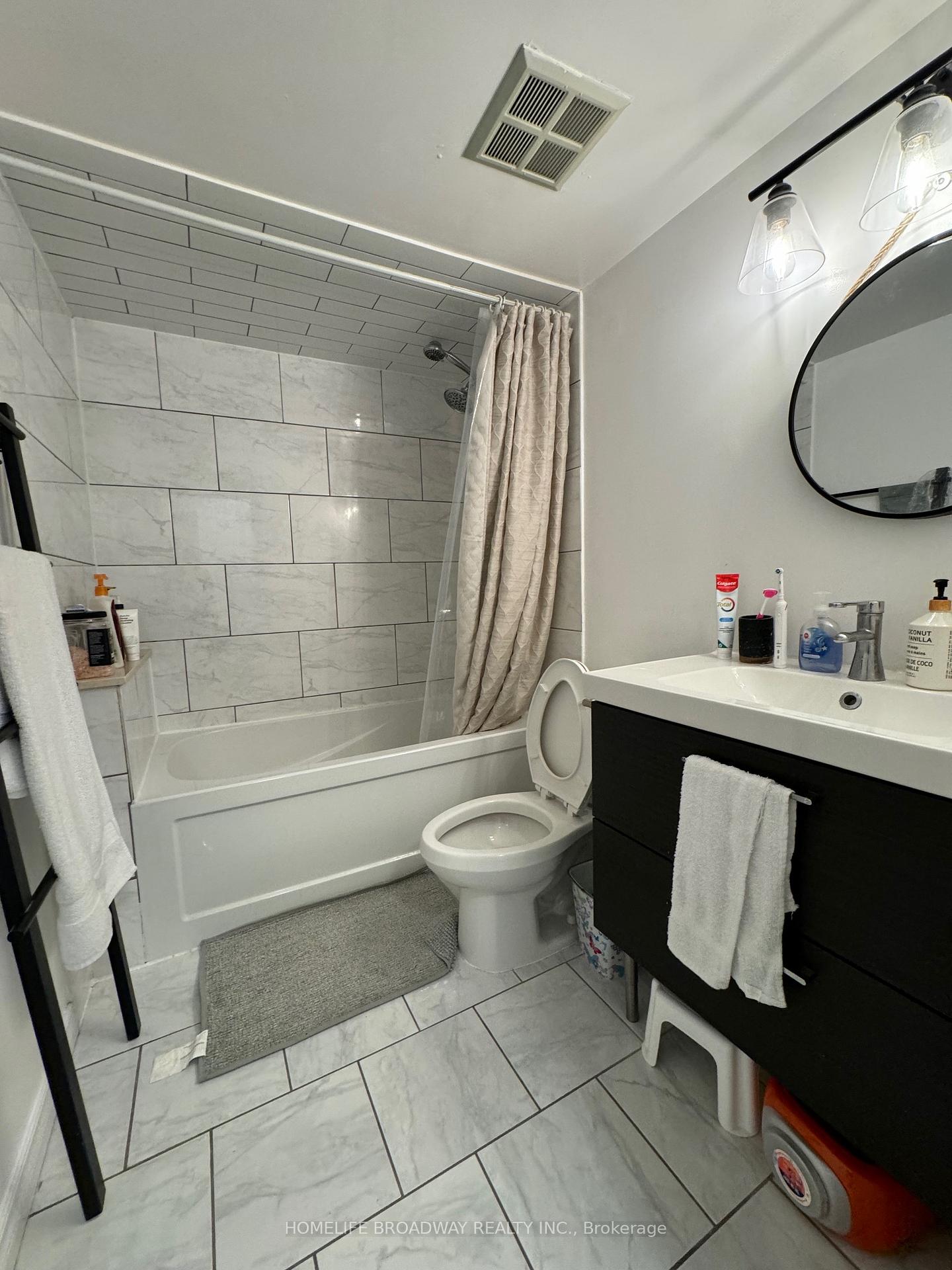 Photo 15 of Unit 809, 7 Carlton Street, Toronto, Church-Yonge Corridor — HOMEH