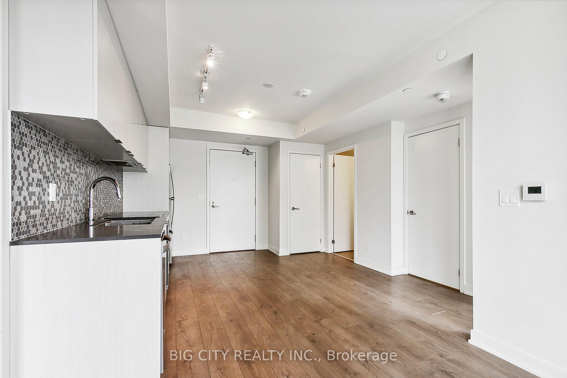 Photo 8 of Unit 1403, 2 Sonic Way, Toronto, Flemingdon Park — HOMEH