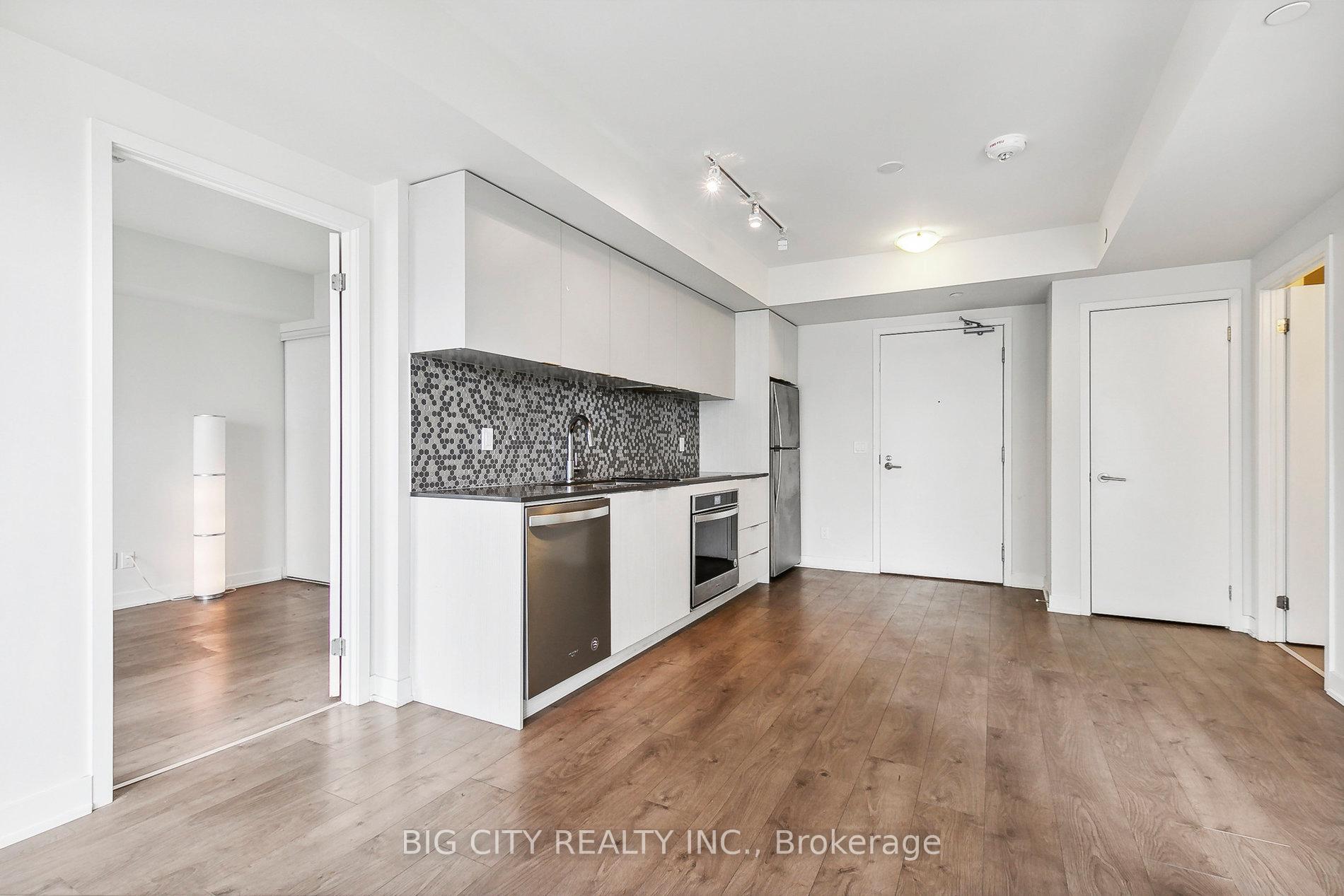Photo 4 of Unit 1403, 2 Sonic Way, Toronto, Flemingdon Park — HOMEH
