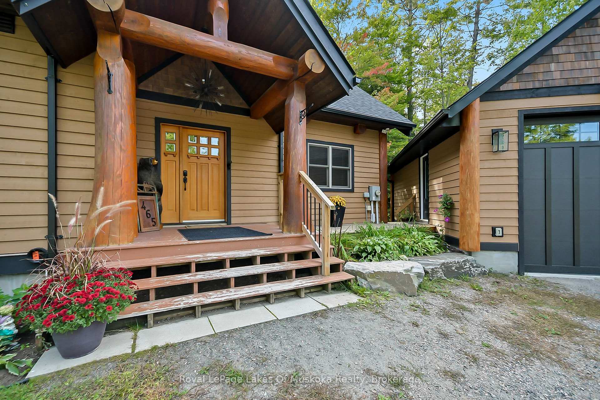 Photo 3 of 465 Alexander Street, Gravenhurst, Muskoka (S) — HOMEH