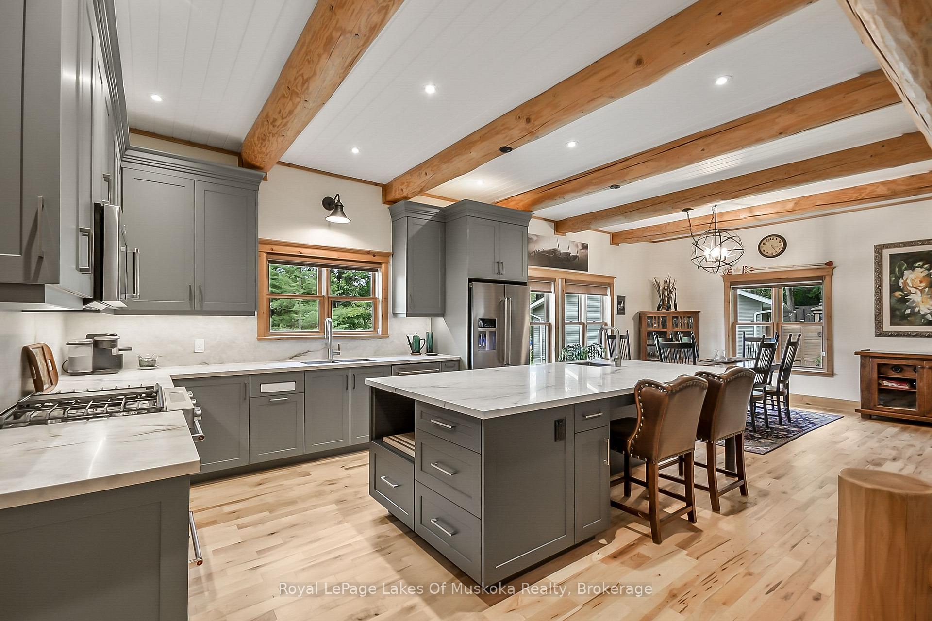 Photo 5 of 465 Alexander Street, Gravenhurst, Muskoka (S) — HOMEH