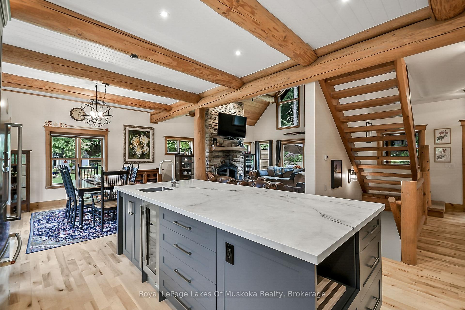 Photo 9 of 465 Alexander Street, Gravenhurst, Muskoka (S) — HOMEH
