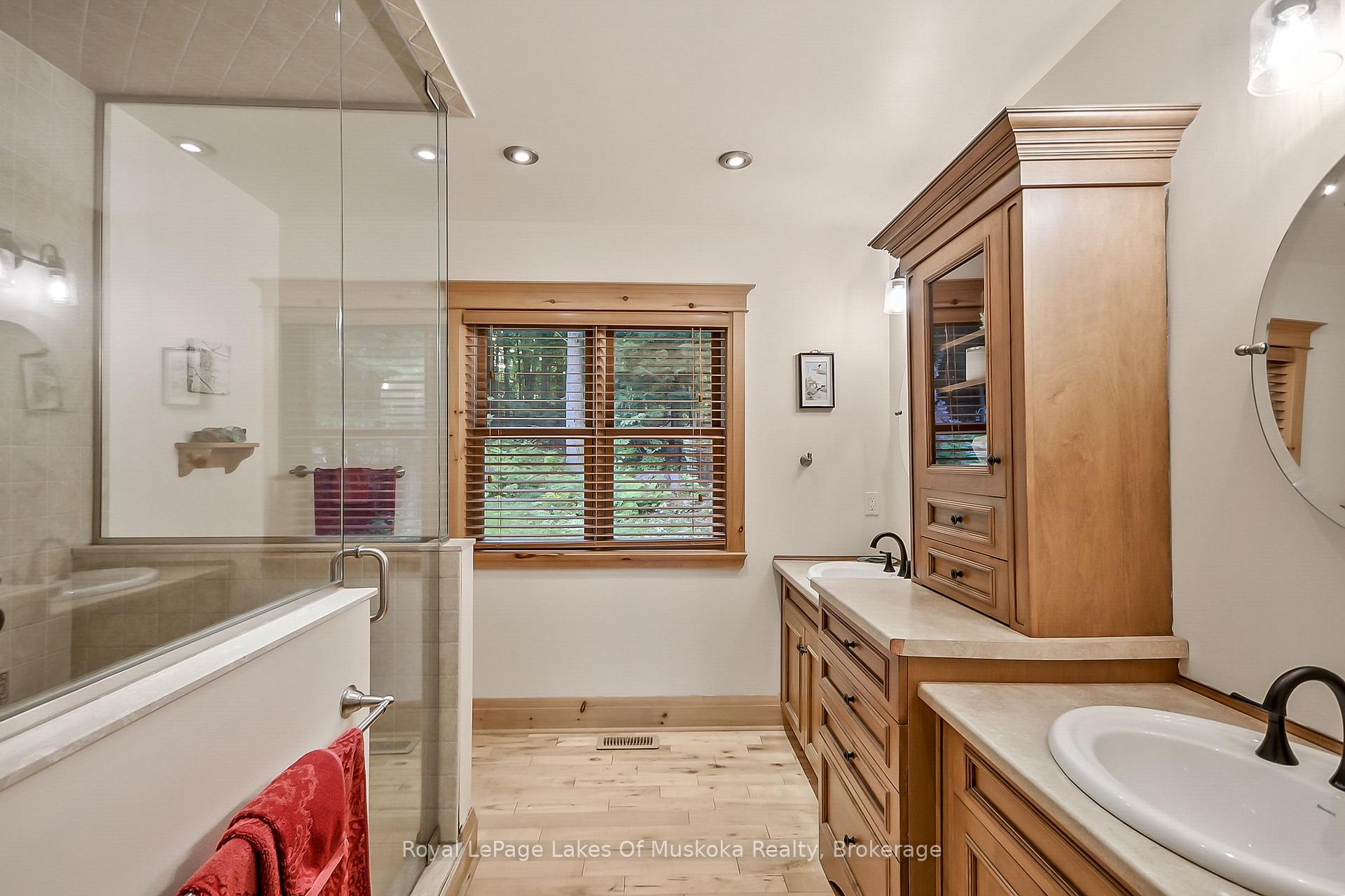 Photo 20 of 465 Alexander Street, Gravenhurst, Muskoka (S) — HOMEH