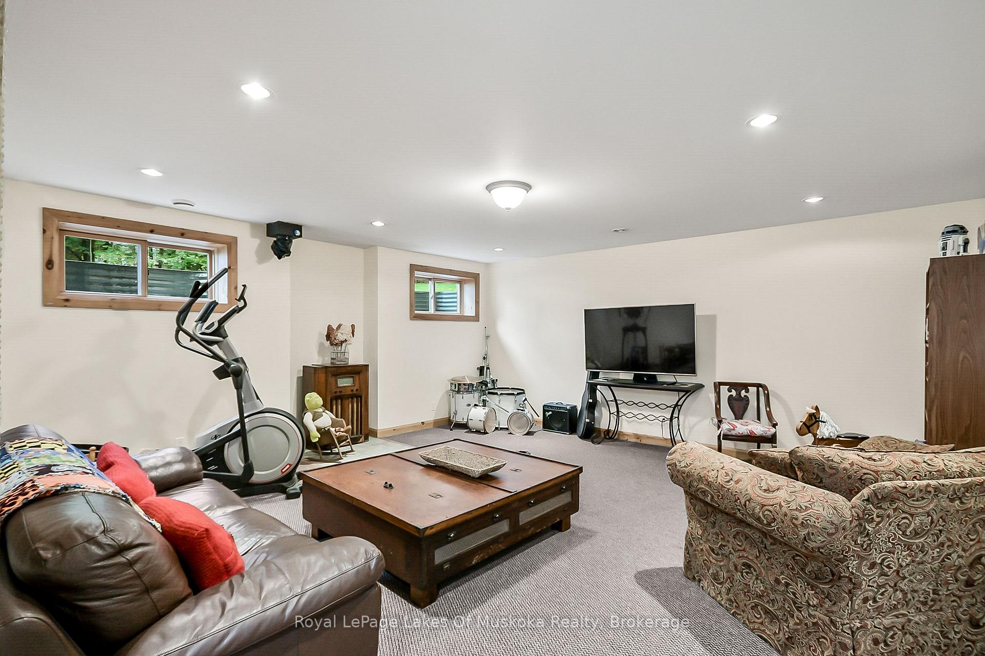 Photo 33 of 465 Alexander Street, Gravenhurst, Muskoka (S) — HOMEH
