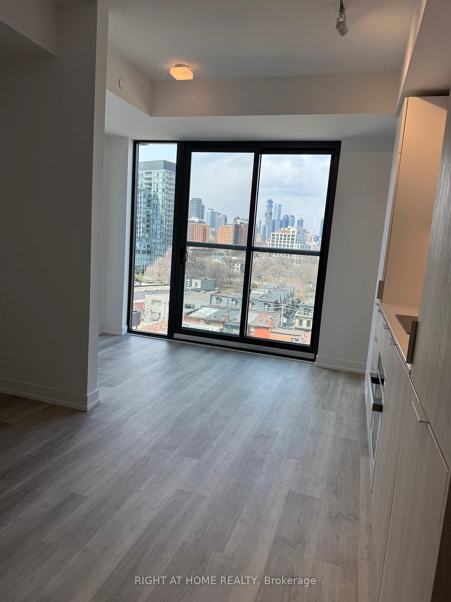 Photo 5 of Unit 826, 28 Eastern Avenue, Toronto, Moss Park — HOMEH
