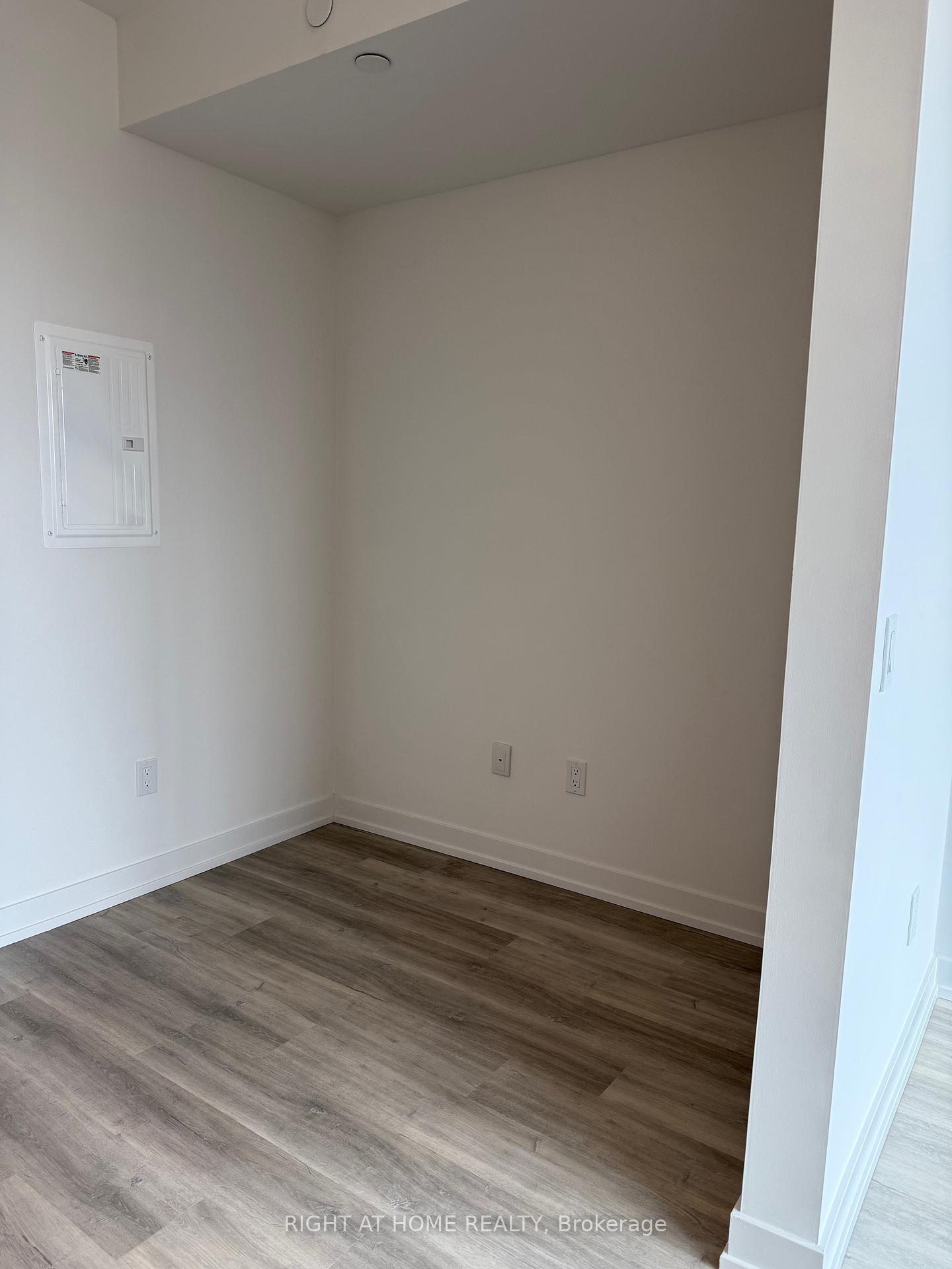 Photo 6 of Unit 826, 28 Eastern Avenue, Toronto, Moss Park — HOMEH