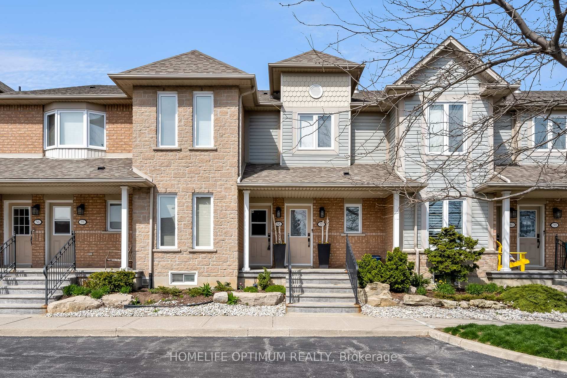 Photo 3 of Unit 58, 515 North Service Road, Hamilton, Lakeshore — HOMEH