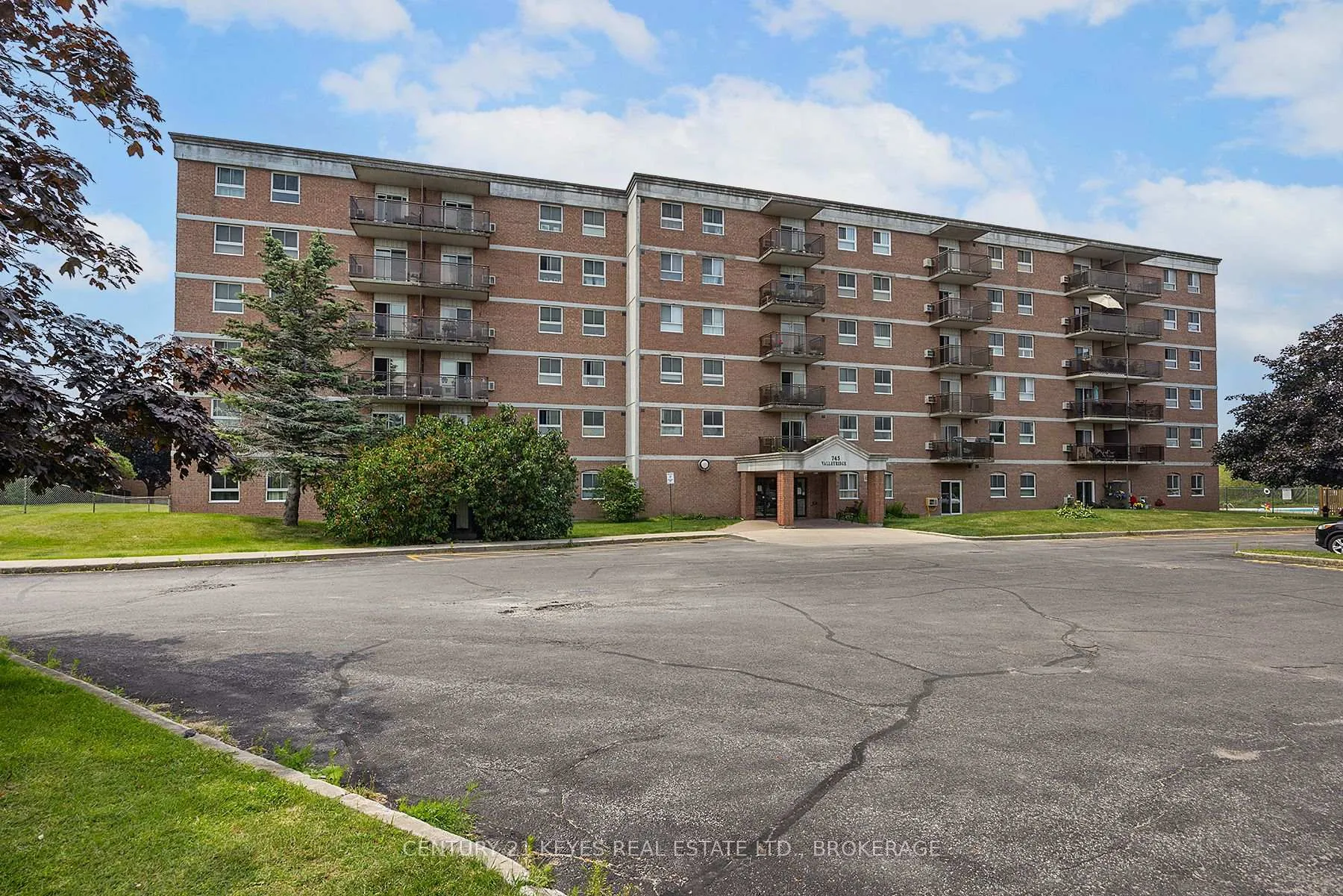 Photo 1 of Unit 511, 745 Davis Drive, Kingston, East Gardiners Rd — HOMEH
