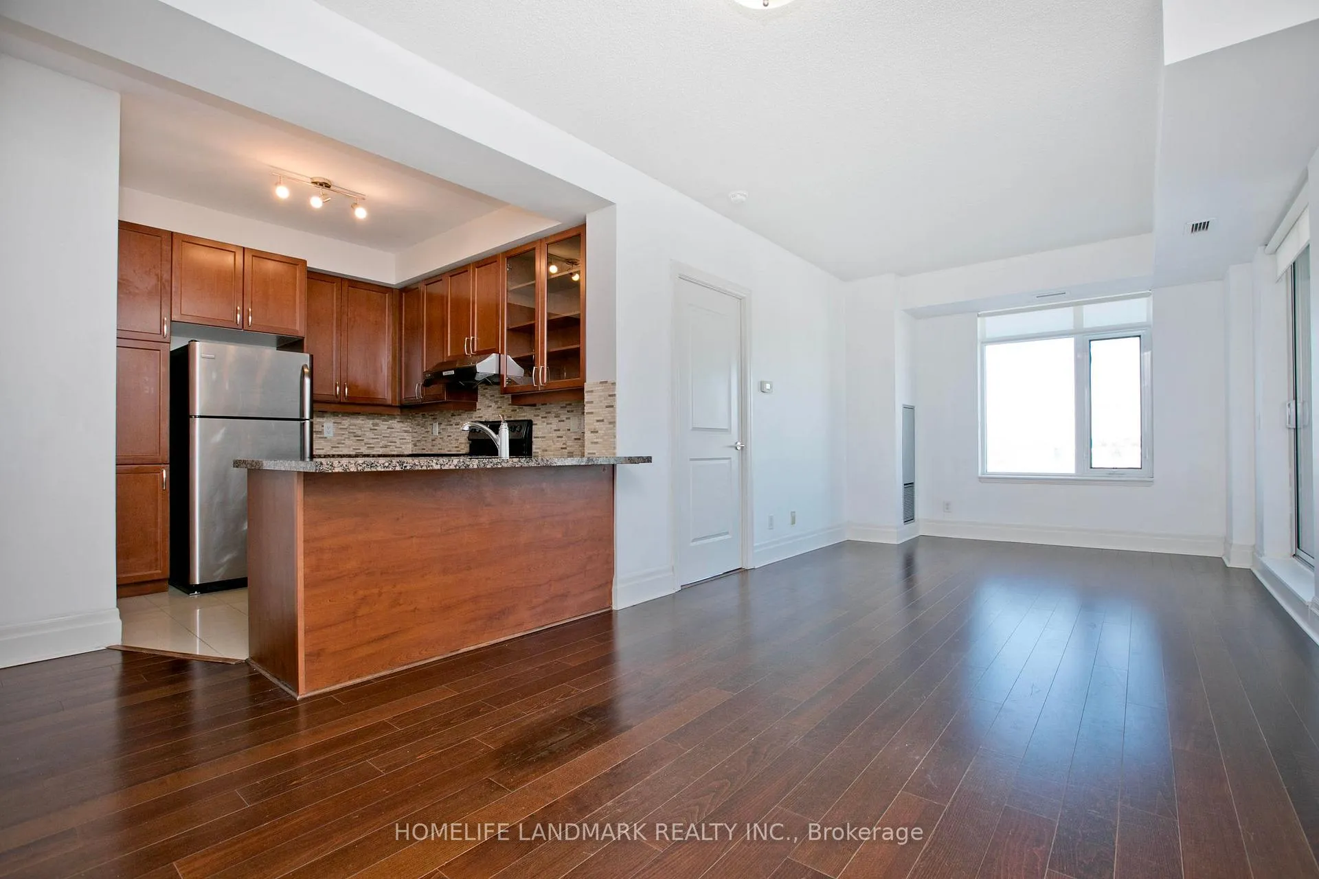 Photo 10 of Unit 307, 151 Upper Duke Crescent, Markham, Unionville — HOMEH