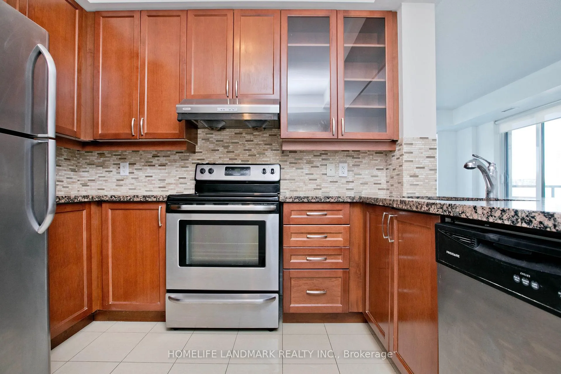 Photo 12 of Unit 307, 151 Upper Duke Crescent, Markham, Unionville — HOMEH
