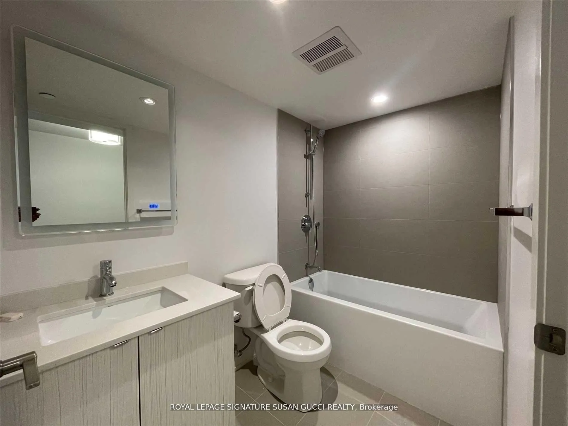 Photo 11 of Unit 203, 1401 O'Connor Drive, Toronto, O'Connor-Parkview — HOMEH