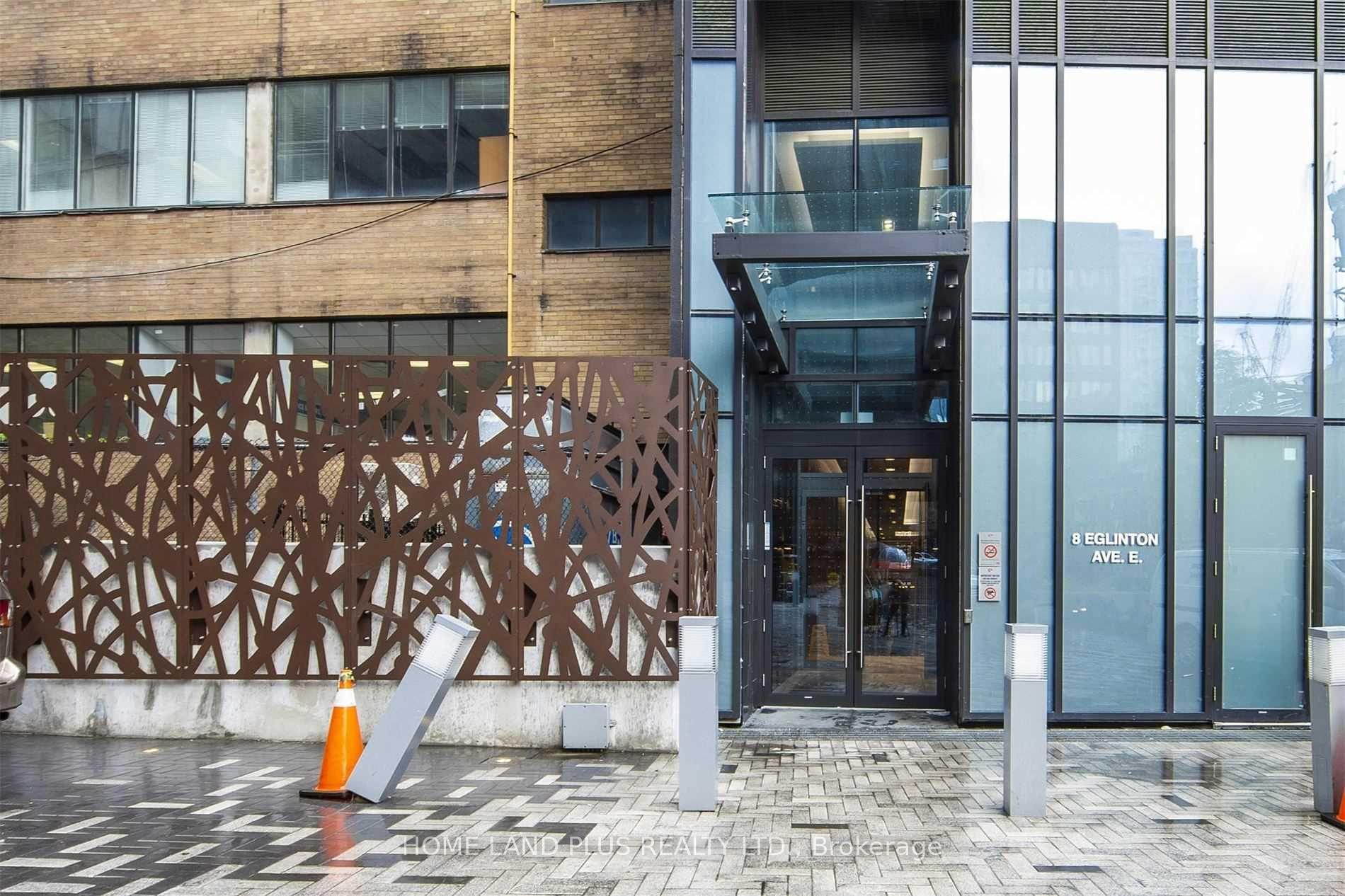 Front of Unit 4201, 8 Eglinton Avenue E