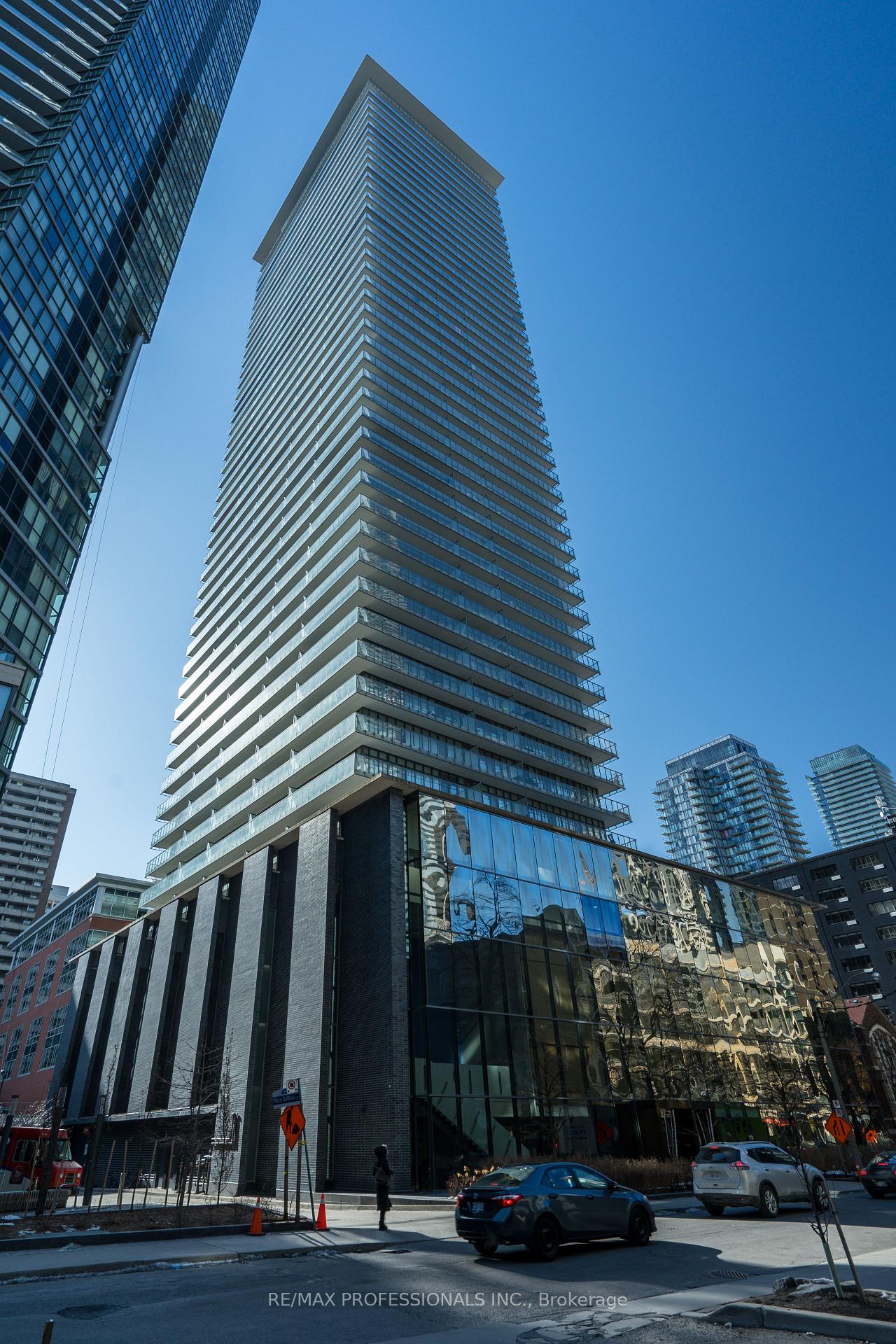 Photo 2 of Unit 1509, 33 Charles Street E, Toronto, Church-Yonge Corridor — HOMEH