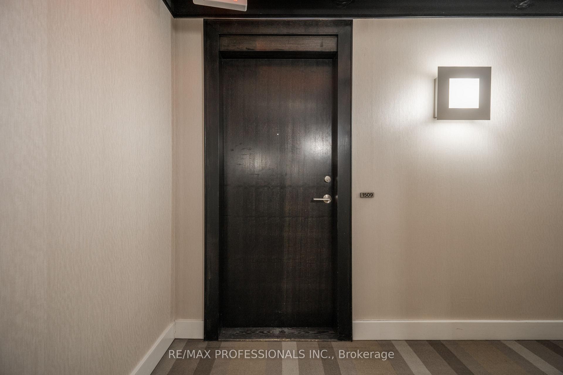 Photo 4 of Unit 1509, 33 Charles Street E, Toronto, Church-Yonge Corridor — HOMEH