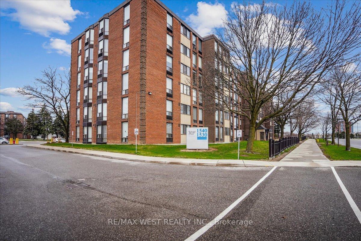 Photo 1 of Unit 402, 1530 Pickering Parkway, Pickering, Town Centre — HOMEH