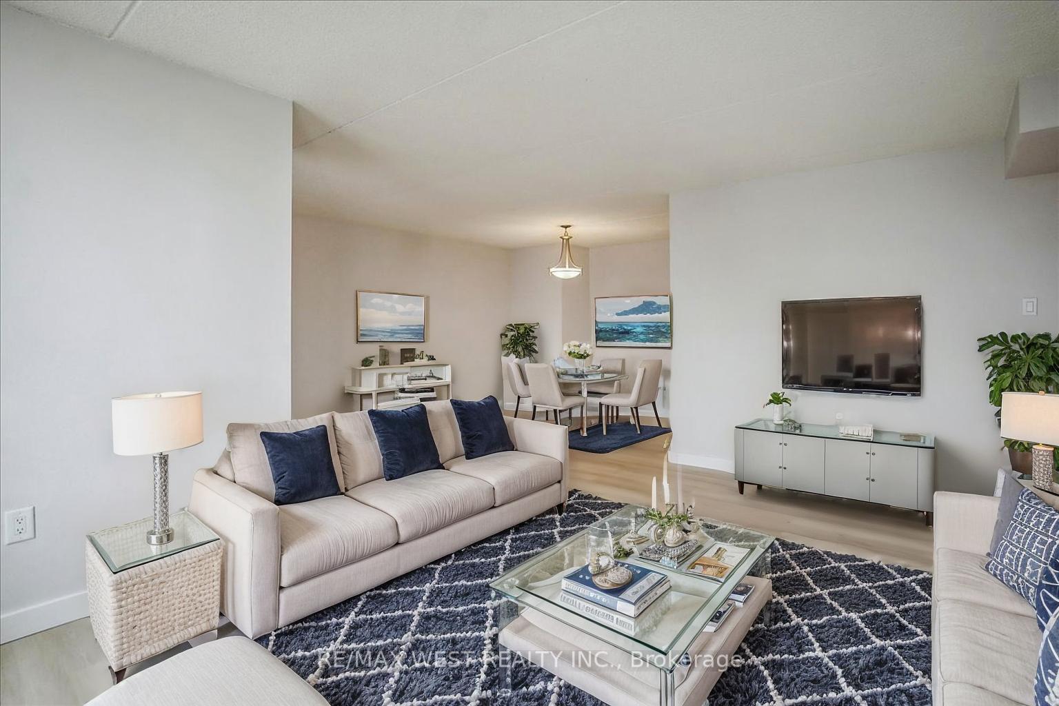 Photo 2 of Unit 402, 1530 Pickering Parkway, Pickering, Town Centre — HOMEH
