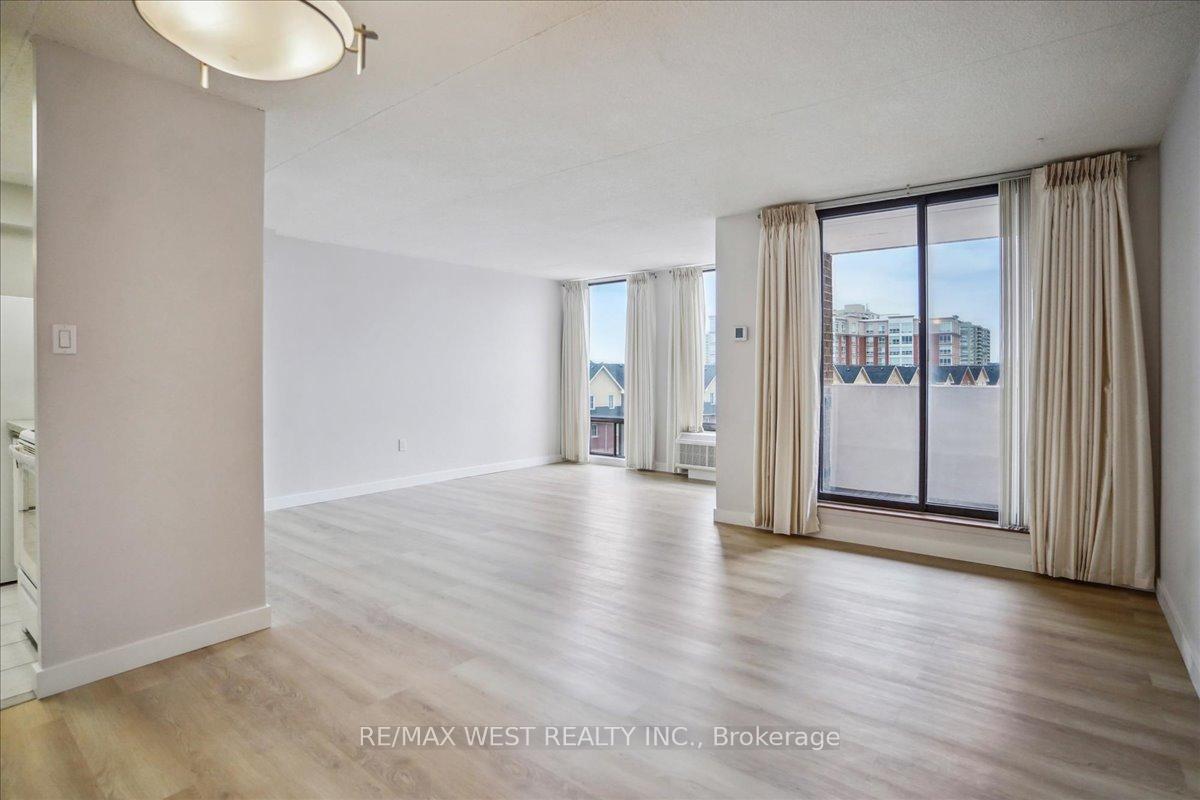 Photo 3 of Unit 402, 1530 Pickering Parkway, Pickering, Town Centre — HOMEH