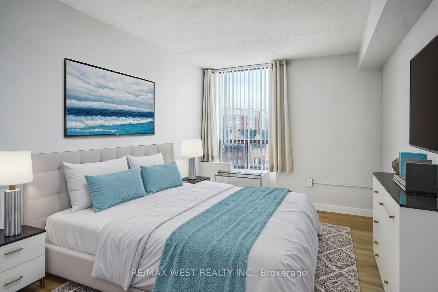 Photo 5 of Unit 402, 1530 Pickering Parkway, Pickering, Town Centre — HOMEH
