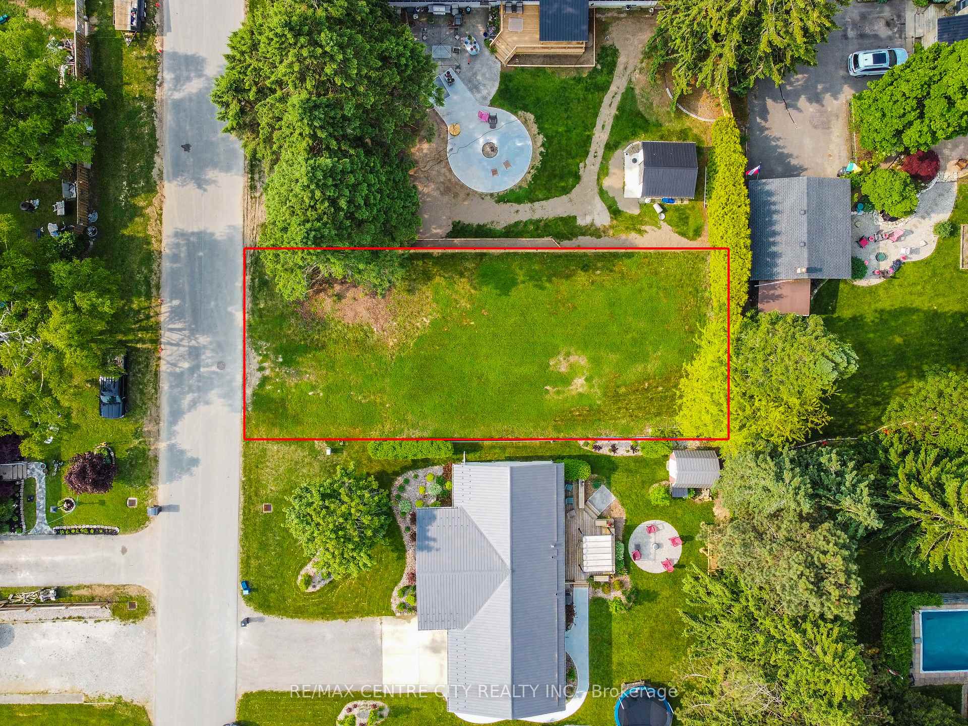 Photo 8 of 368 Larry Street, Central Elgin, Rural Central Elgin — HOMEH