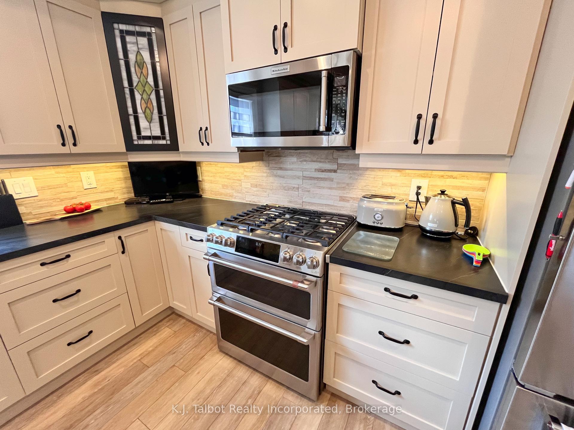 Photo 15 of Unit 28, 43 Fairhaven Lane, Goderich, Goderich (Town) — HOMEH