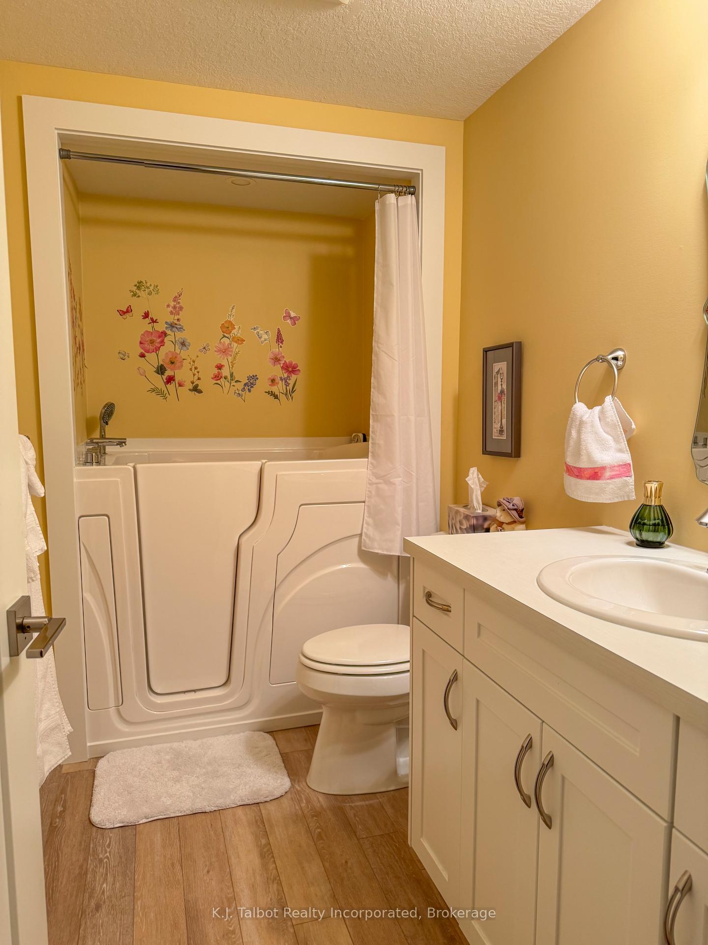 Photo 23 of Unit 28, 43 Fairhaven Lane, Goderich, Goderich (Town) — HOMEH