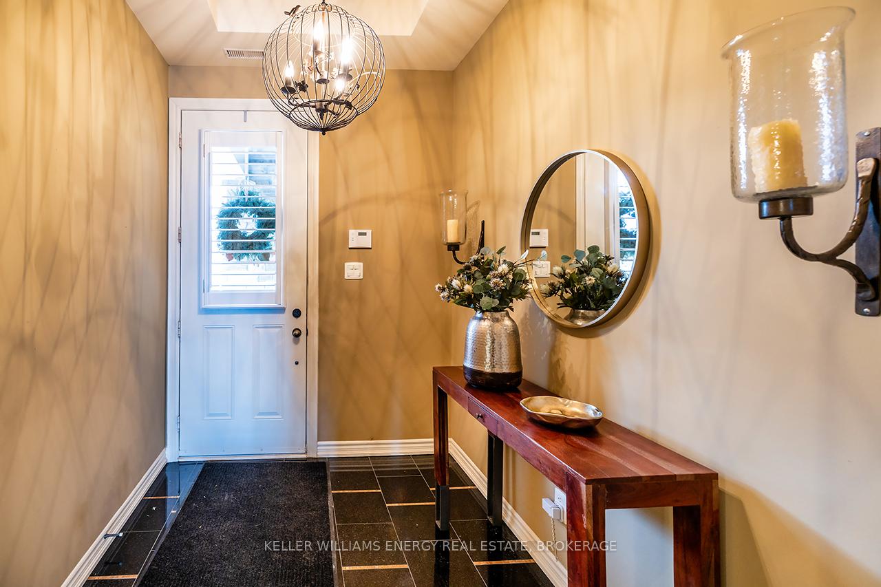 Photo 5 of Unit 4, 345 Lakebreeze Drive, Clarington, Newcastle — HOMEH