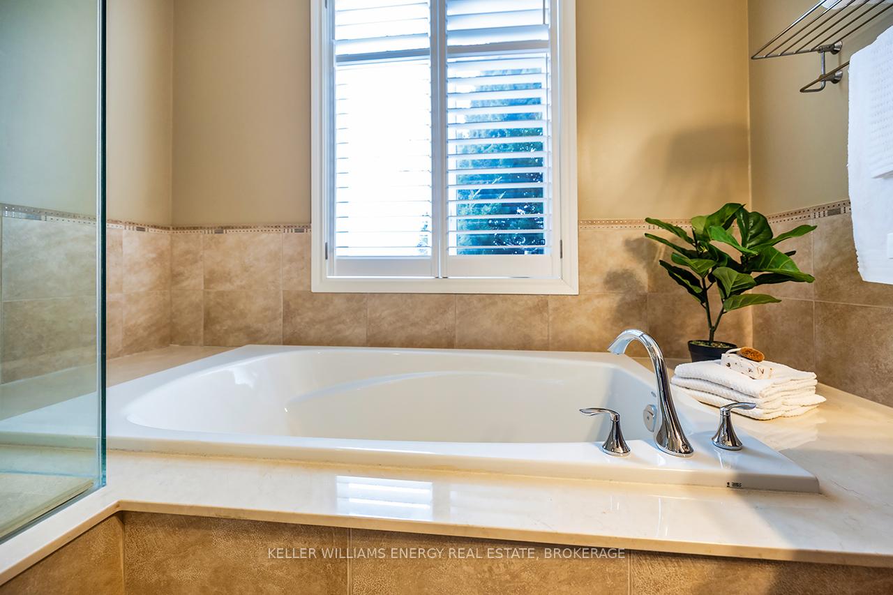 Photo 21 of Unit 4, 345 Lakebreeze Drive, Clarington, Newcastle — HOMEH