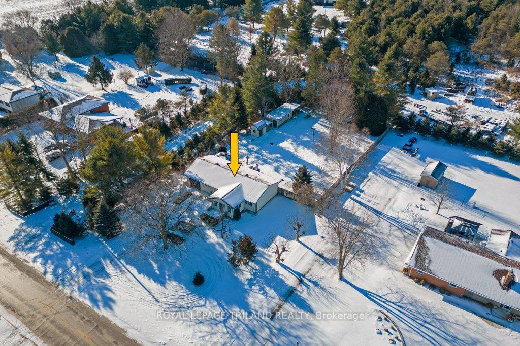 Photo 4 of 9357 Currie Road, Dutton/Dunwich, Wallacetown — HOMEH