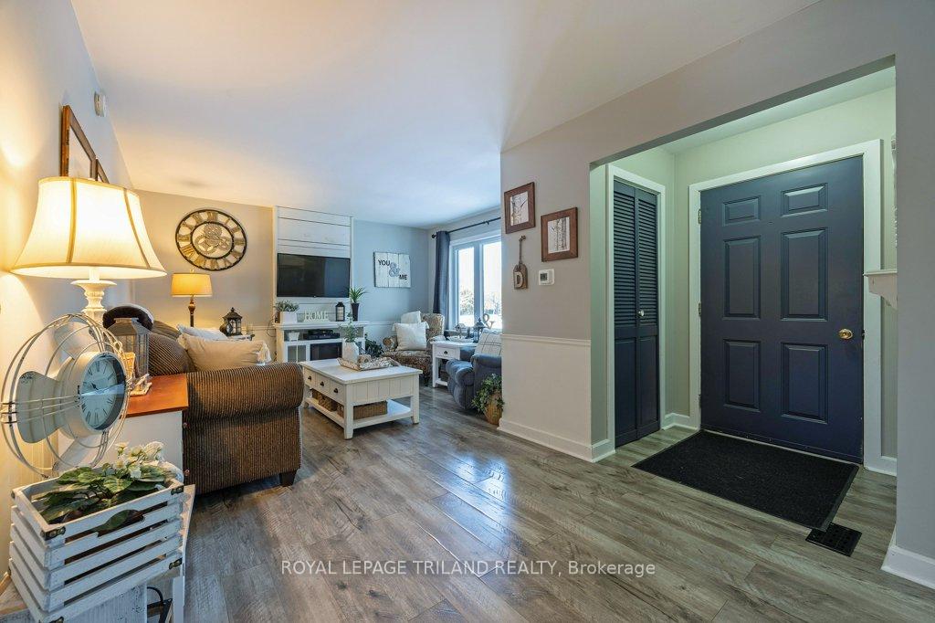 Photo 12 of 9357 Currie Road, Dutton/Dunwich, Wallacetown — HOMEH