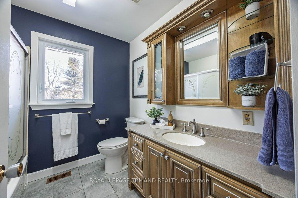 Photo 25 of 9357 Currie Road, Dutton/Dunwich, Wallacetown — HOMEH