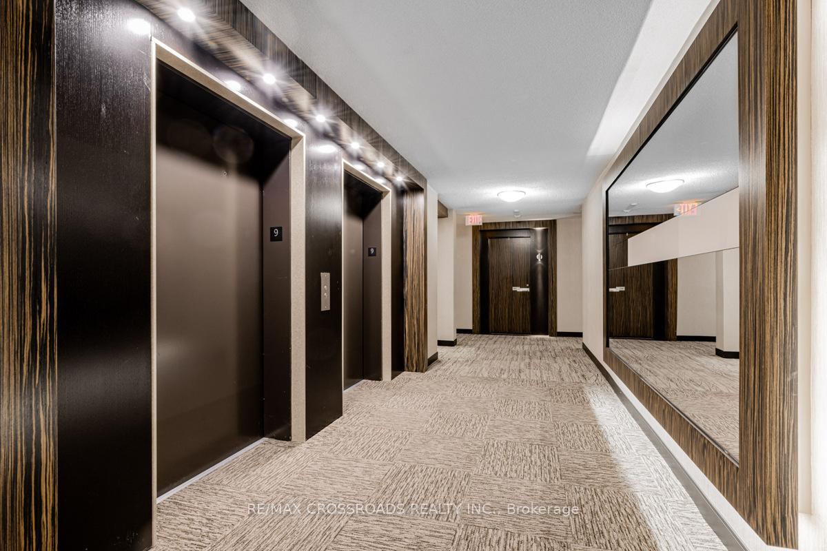 Photo 3 of Unit 909, 253 South Park Road, Markham, Commerce Valley — HOMEH