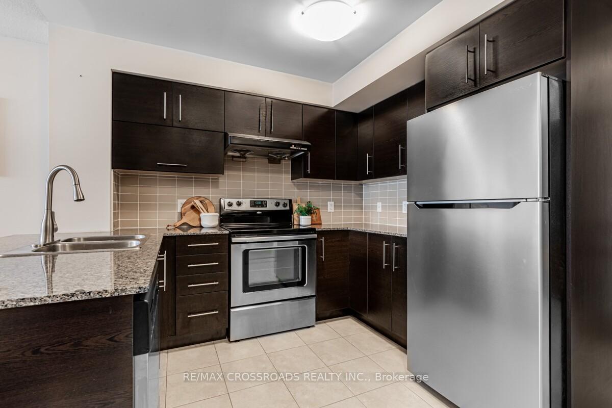 Photo 7 of Unit 909, 253 South Park Road, Markham, Commerce Valley — HOMEH