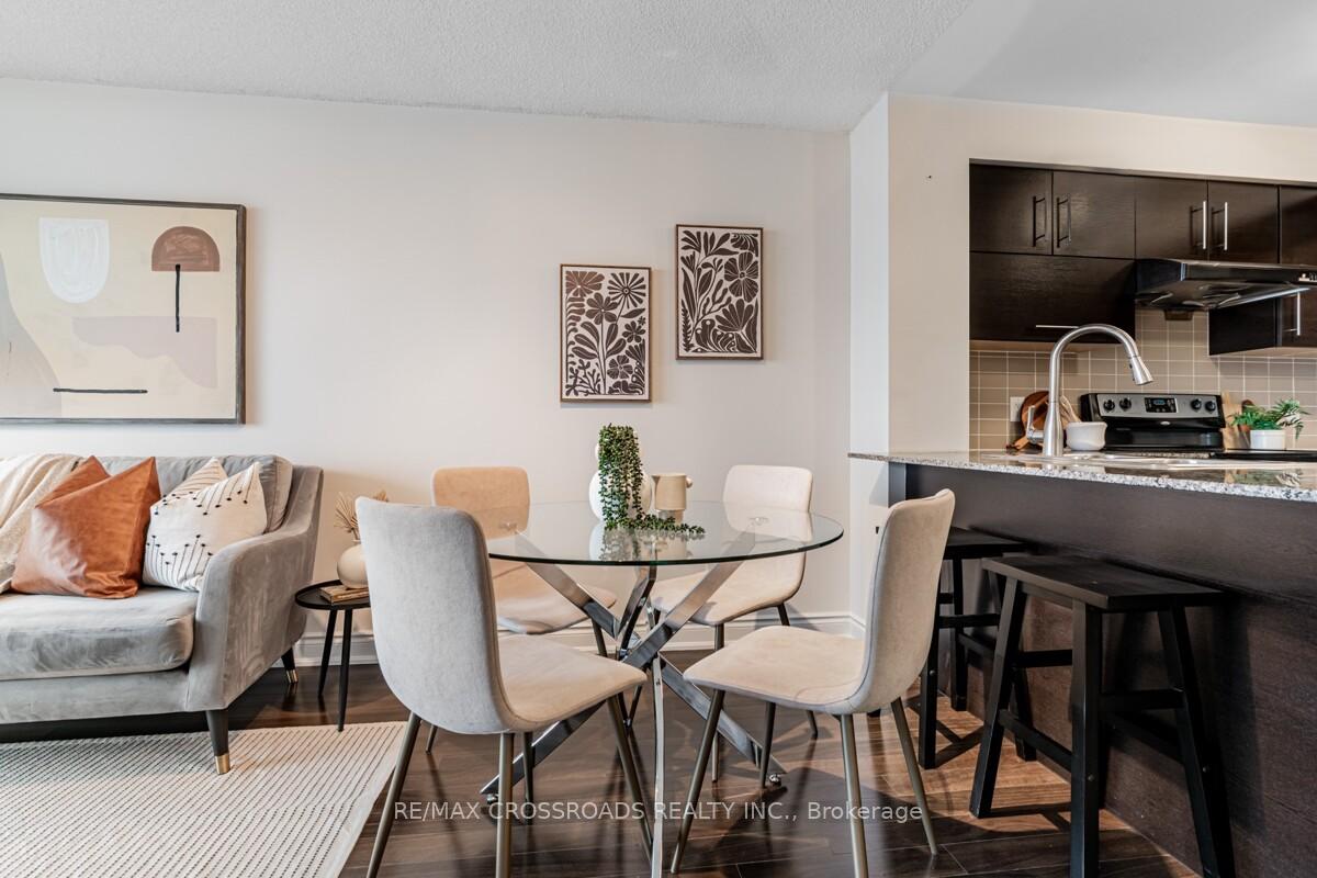Photo 10 of Unit 909, 253 South Park Road, Markham, Commerce Valley — HOMEH