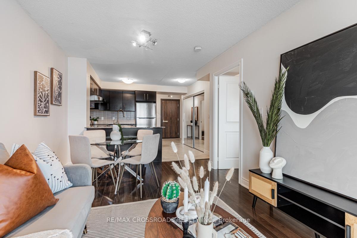 Photo 11 of Unit 909, 253 South Park Road, Markham, Commerce Valley — HOMEH