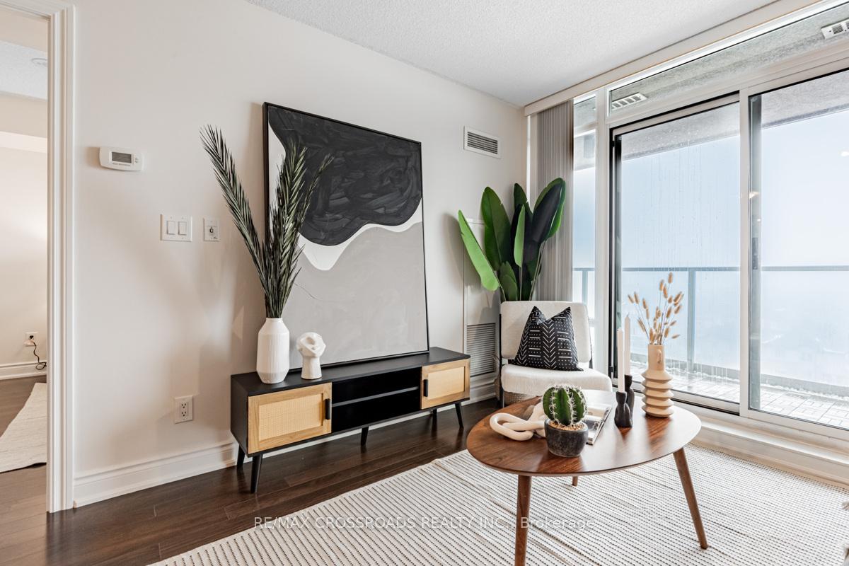 Photo 13 of Unit 909, 253 South Park Road, Markham, Commerce Valley — HOMEH