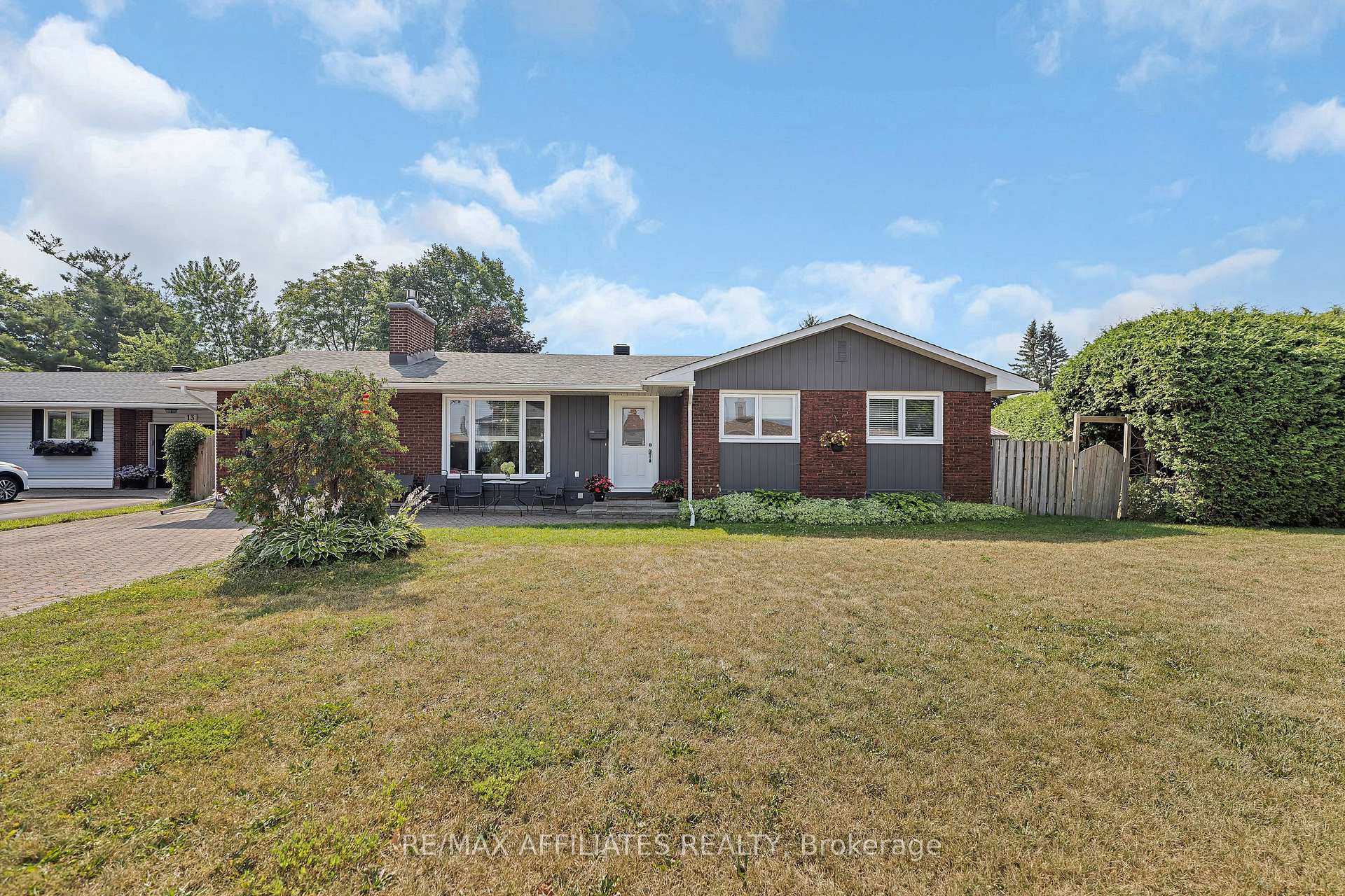 Photo 1 of 11 Tripp Crescent, Ottawa, Barrhaven - Pheasant Run — HOMEH